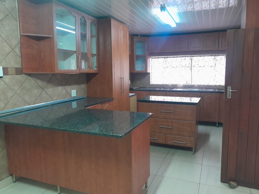 7 Bedroom Property for Sale in Bodorp North West